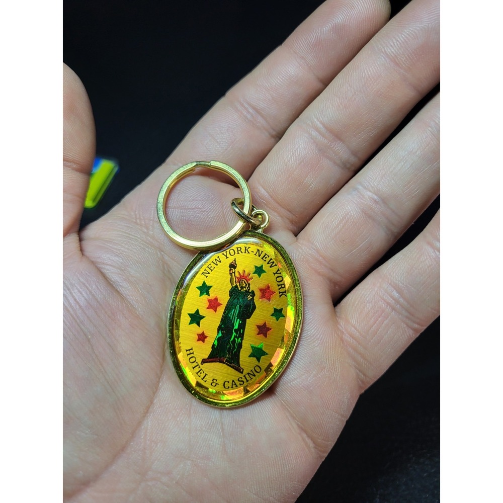 90s New York New York Hotel Casino Las Vegas Souvenir Statue of Liberty Keychain